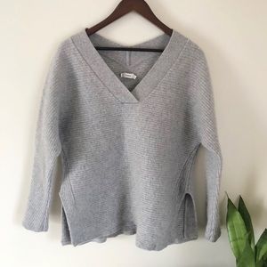 Vince V-neck gray wool knit sweater size large